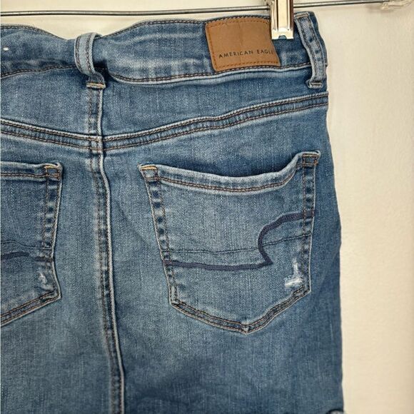 American Eagle Distressed denim hi rise mini skirt size 00 92% cotton - Picture 9 of 10